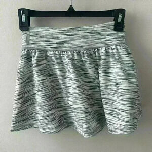 Zelle girls skort large 10/12 black and white print